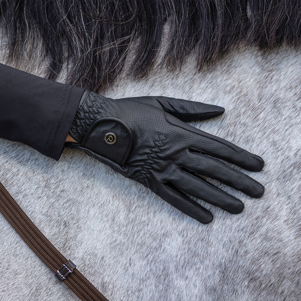 Glove Force - Image 7