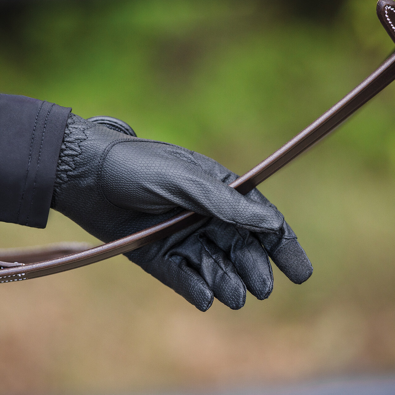 Glove Force - Image 6